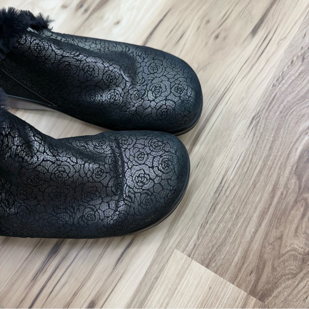 Alegria Black Ankle Boots with Faux Fur Lining - Picture 2 of 7